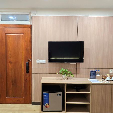 Joli Hotel Phnom Penh Bagian luar foto