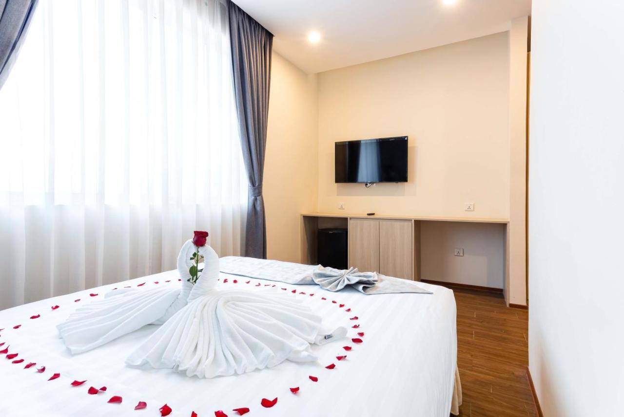 Joli Hotel Phnom Penh Bagian luar foto