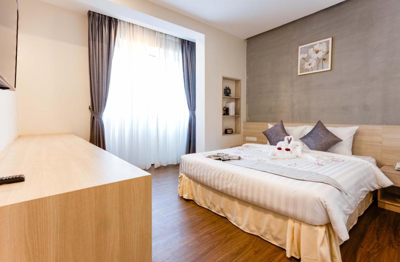 Joli Hotel Phnom Penh Bagian luar foto