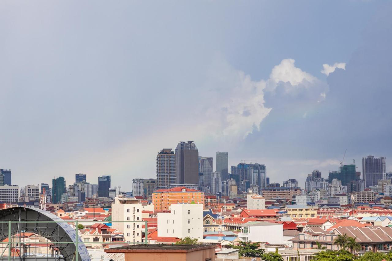 Joli Hotel Phnom Penh Bagian luar foto