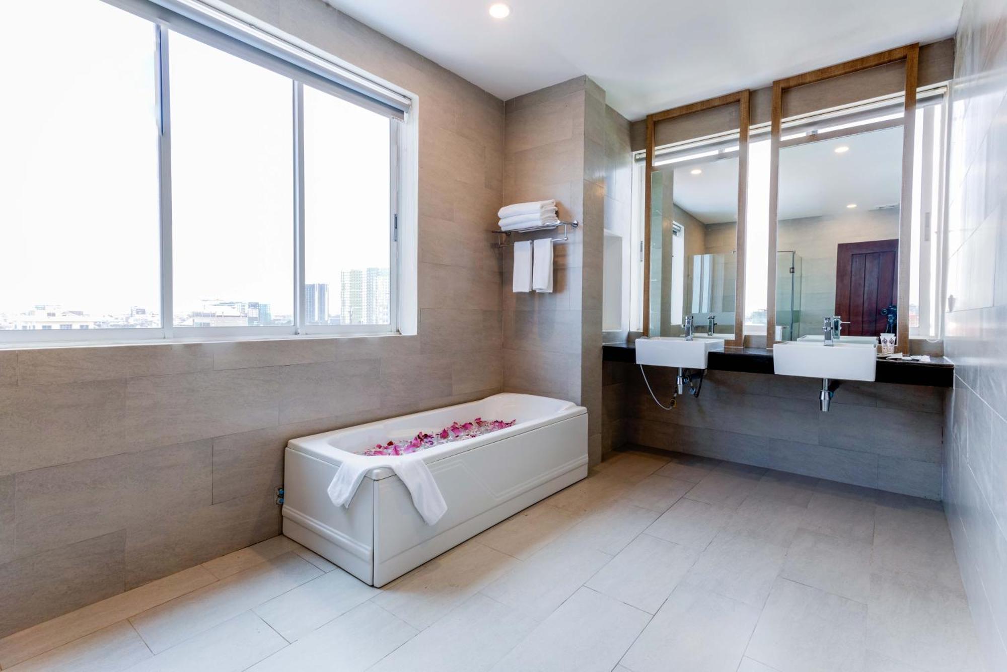 Joli Hotel Phnom Penh Ruang foto