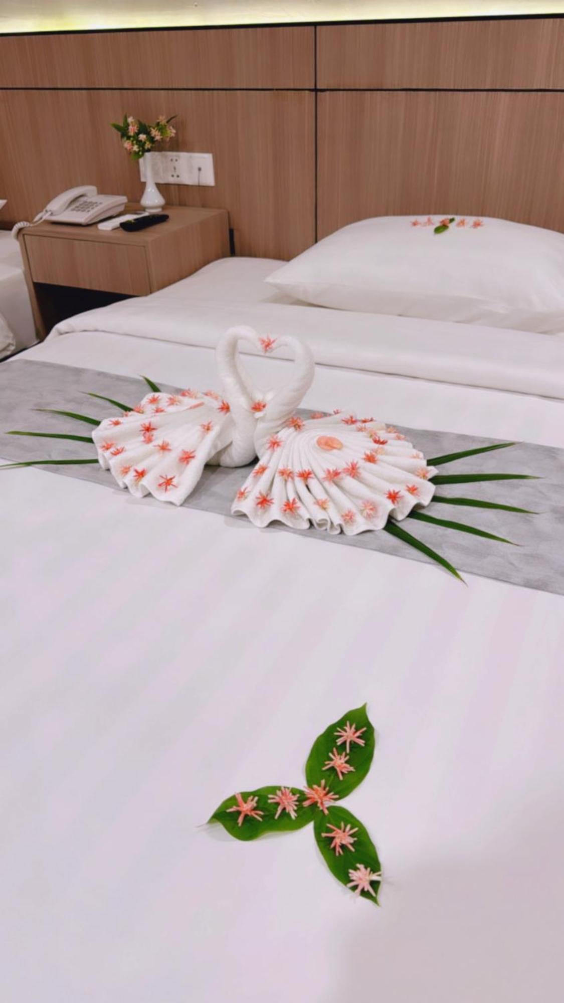 Joli Hotel Phnom Penh Bagian luar foto